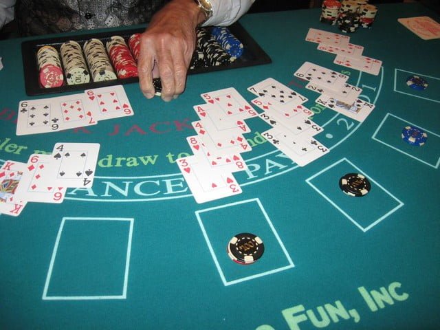 Blackjack-main de table